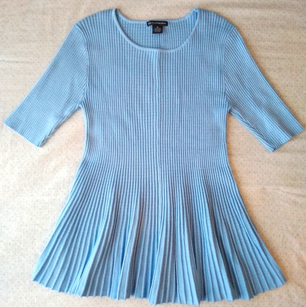 Chelsea & Theodore Elbow Length Sleeve Tunic Top
